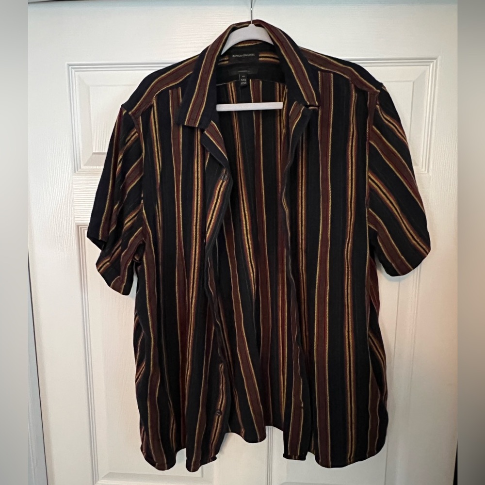 Men’s Banana Republic short sleeve button up sz xxl, $15